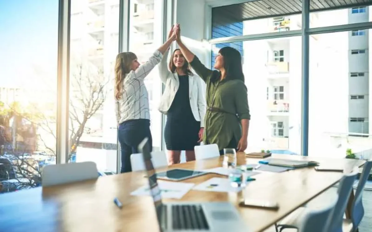 How to Foster a Happy and Healthy Work Environment in the Hospitality Sector 1 Happy and Healthy Work Environment